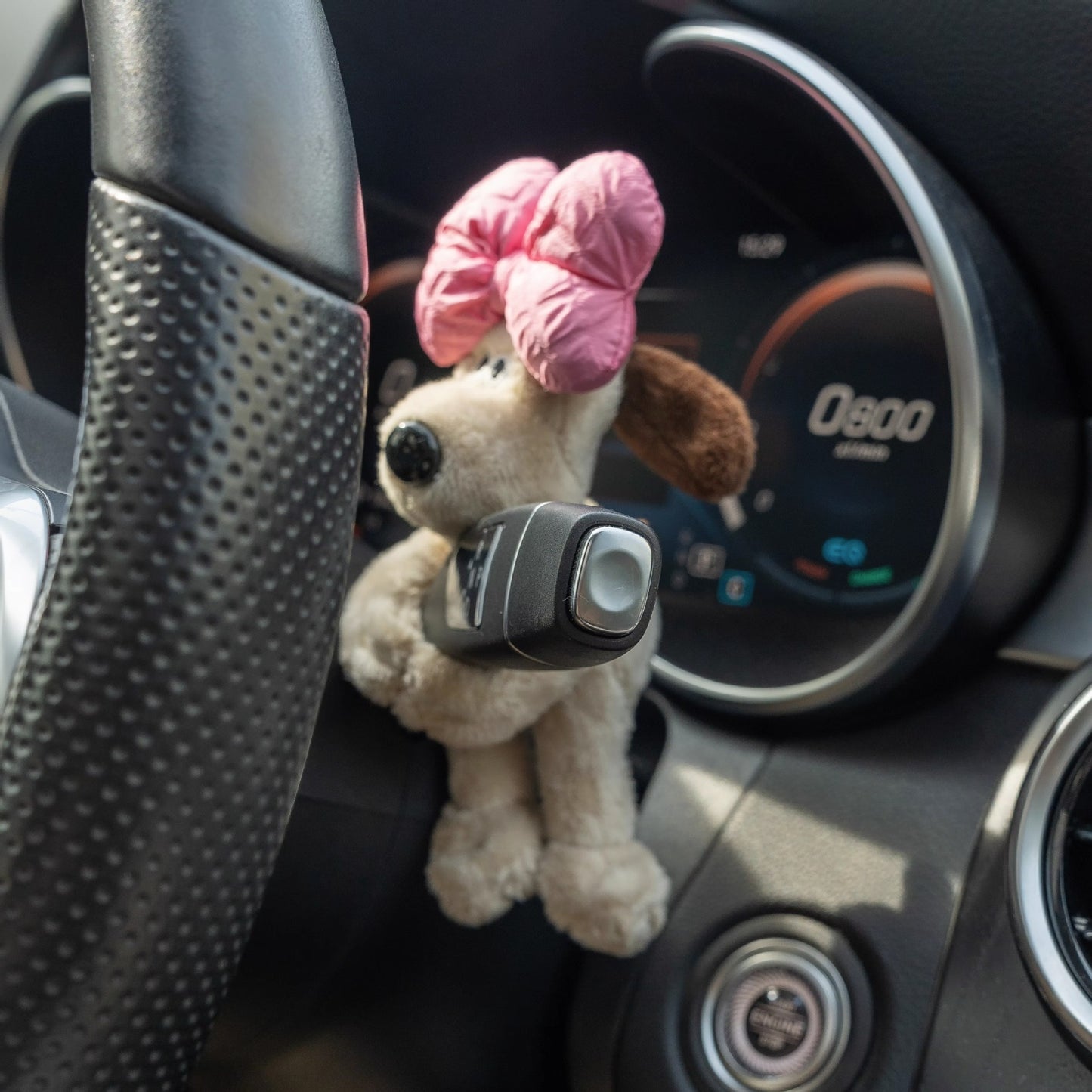 Car small ornaments cute head dog plush doll sentimental car interior decoration supplies